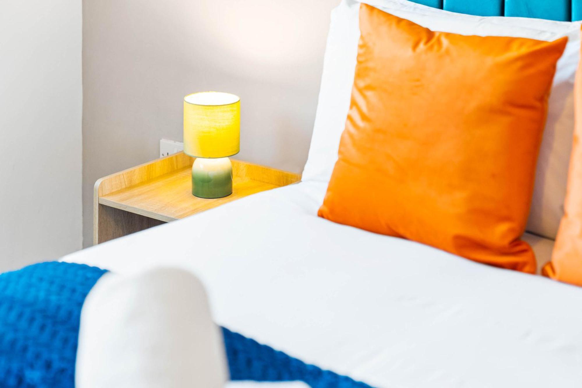 Modern Apartment - Cradley Heath - Top Rated - Netflix - Wifi - 1Mh สเมทิก ภายนอก รูปภาพ